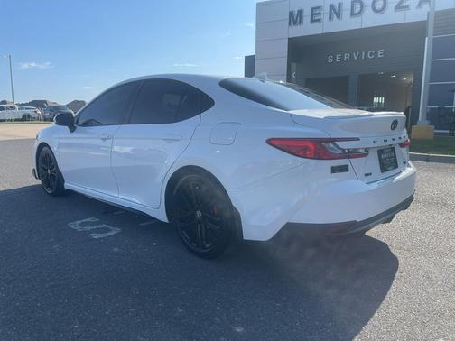 Ice Cap 2025 Toyota Camry SE
