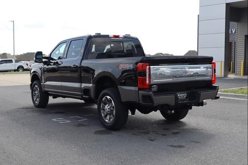Agate Black Metallic 2026 Ford F-350 King Ranch