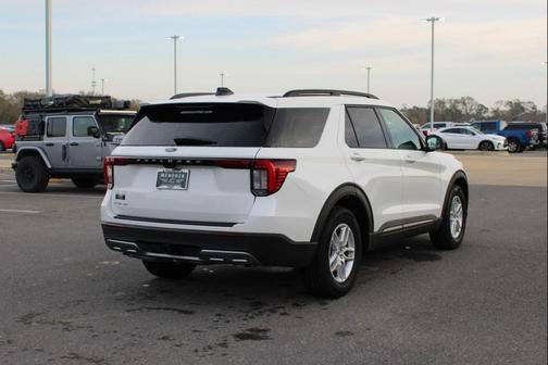 2026 Ford Explorer Active w/200A Pkg