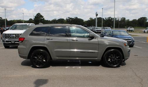 2021 Jeep Grand Cherokee Laredo