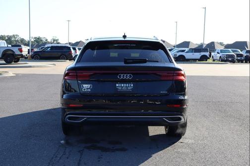 Mythos Black Metallic 2023 Audi Q8 55 Premium