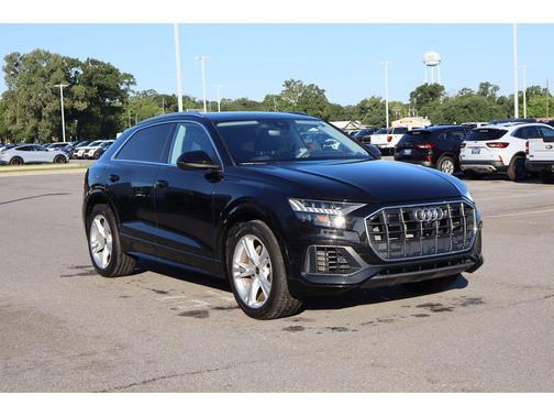 Mythos Black Metallic 2023 Audi Q8 55 Prestige
