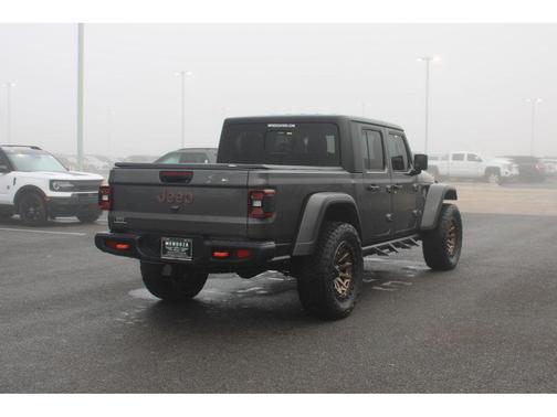 Granite Crystal Metallic Clearcoat 2024 Jeep Gladiator Mojave