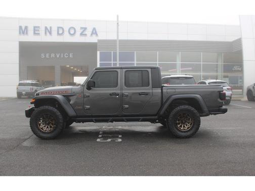 Granite Crystal Metallic Clearcoat 2024 Jeep Gladiator Mojave