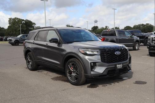 Carbonized Gray Metallic 2026 Ford Explorer ST-Line