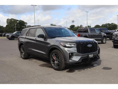 Carbonized Gray Metallic 2026 Ford Explorer ST-Line