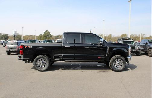 Agate Black Metallic 2026 Ford F-250 Lariat
