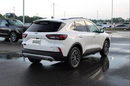 2025 Ford Escape PHEV Base