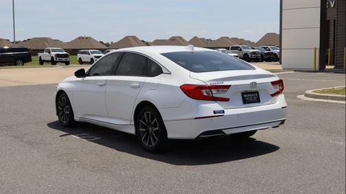Platinum White Pearl 2021 Honda Accord EX-L 1.5T