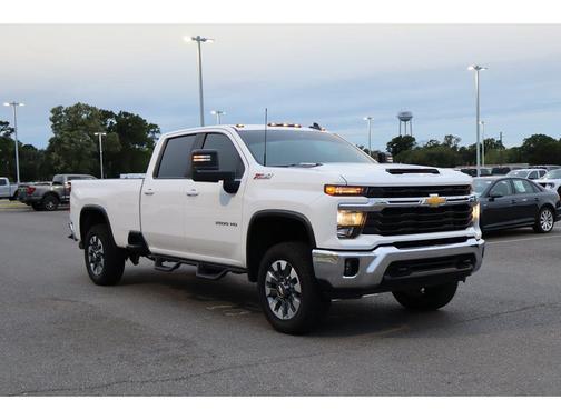 Summit White 2024 Chevrolet Silverado 3500 LT