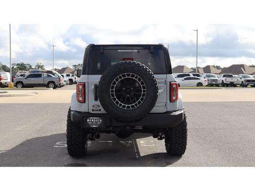 Avalanche Gray 2026 Ford Bronco Outer Banks