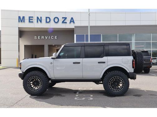 Avalanche Gray 2026 Ford Bronco Outer Banks