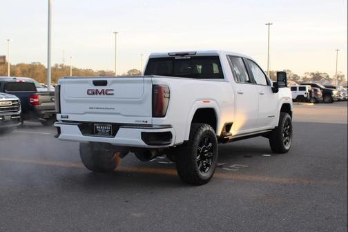 2024 GMC Sierra 2500 AT4