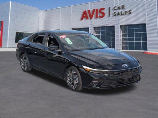 Abyss Black 2025 Hyundai ELANTRA SEL