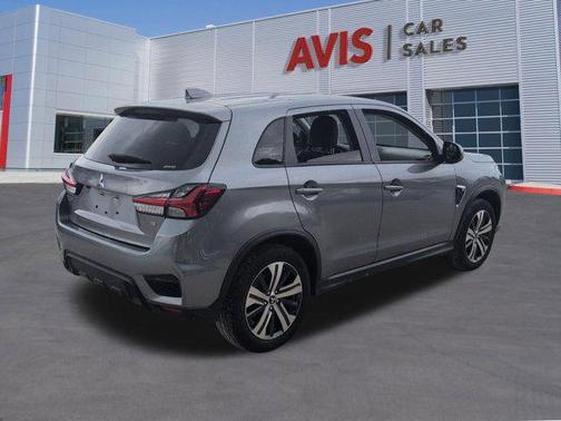 Mercury Gray Metallic 2025 Mitsubishi Outlander Sport SE