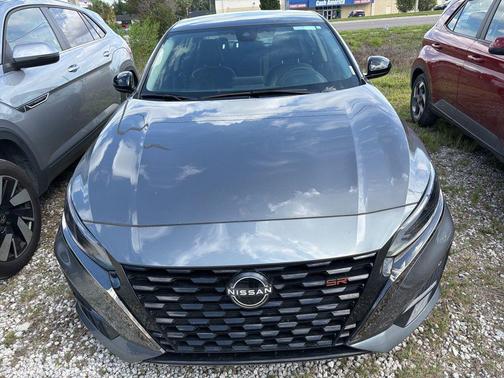 Gun Metallic 2025 Nissan Altima SR AWD