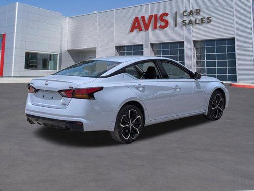 Gray Sky Pearl 2025 Nissan Altima SR AWD