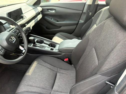 Crystal Black Pearl 2025 Honda Accord LX 1.5T