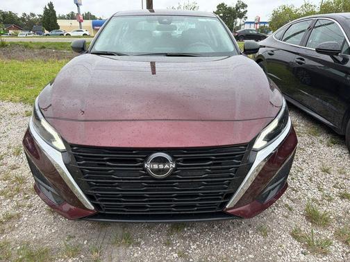 Garnet Pearl 2025 Nissan Altima 2.5 SV