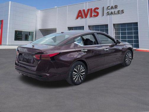 Garnet Pearl 2025 Nissan Altima 2.5 SV