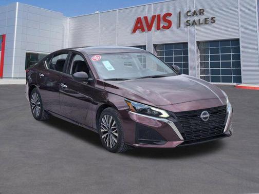 Garnet Pearl 2025 Nissan Altima 2.5 SV