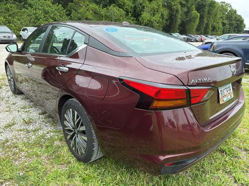 Garnet Pearl 2025 Nissan Altima 2.5 SV