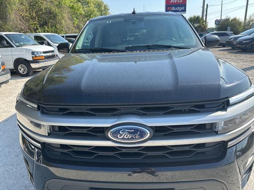 Agate Black Metallic 2024 Ford Expedition Max XLT