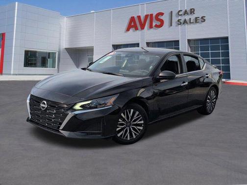 Super Black 2025 Nissan Altima 2.5 SV