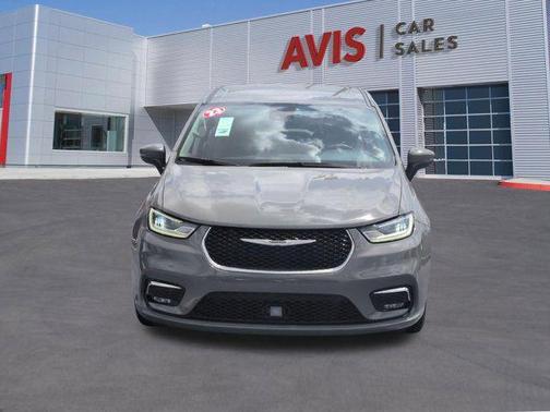 Ceramic Gray Clearcoat 2023 Chrysler Pacifica Touring L