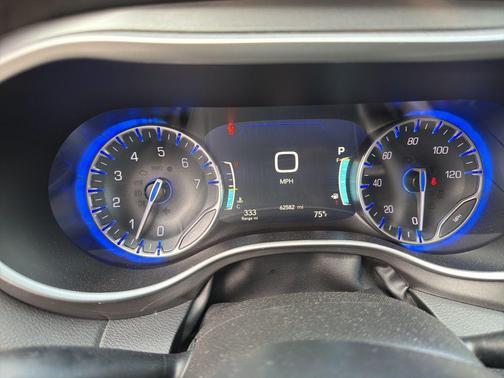 Ceramic Gray Clearcoat 2023 Chrysler Pacifica Touring L