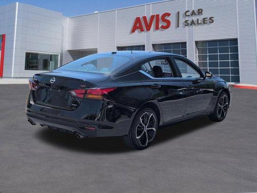 Super Black 2025 Nissan Altima SR AWD