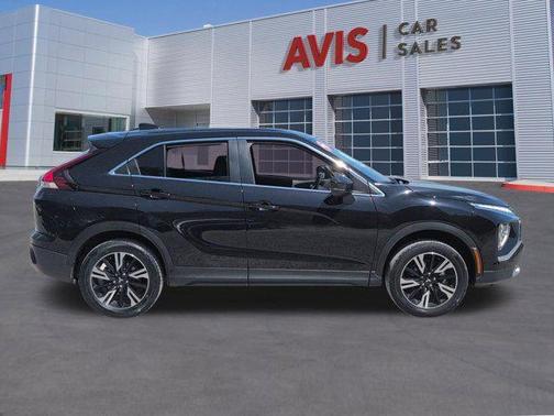 Labrador Black Pearl 2025 Mitsubishi Eclipse Cross SE