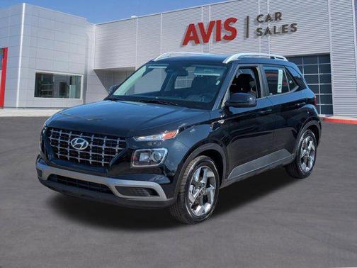 Onyx Black 2025 Hyundai VENUE SEL