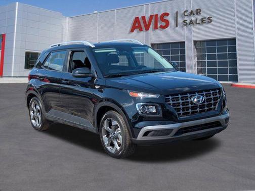 Onyx Black 2025 Hyundai VENUE SEL