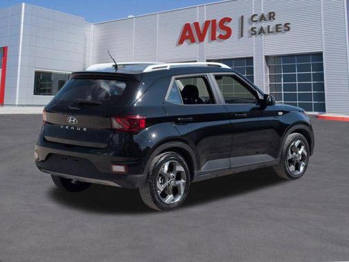 Onyx Black 2025 Hyundai VENUE SEL