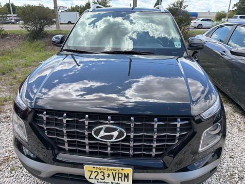 Onyx Black 2025 Hyundai VENUE SEL