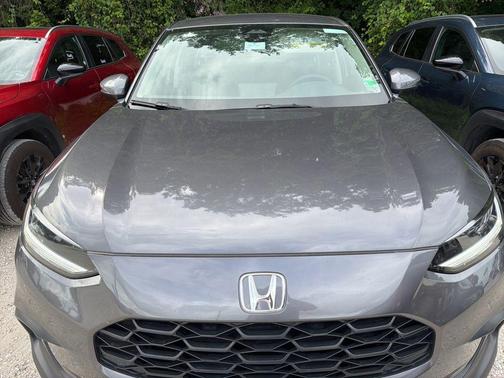 Urban Gray Pearl 2025 Honda HR-V LX