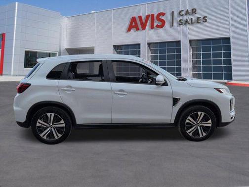 White Diamond 2025 Mitsubishi Outlander Sport SE