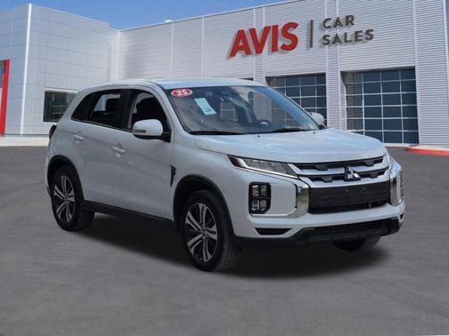 White Diamond 2025 Mitsubishi Outlander Sport SE
