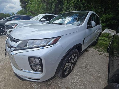 White Diamond 2025 Mitsubishi Outlander Sport SE