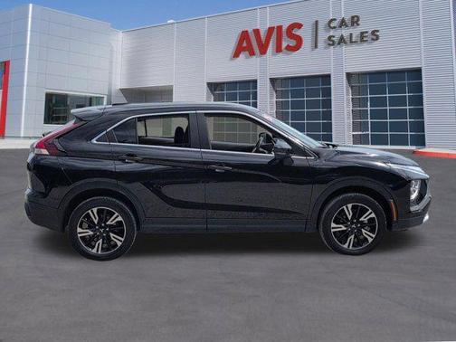Labrador Black Pearl 2025 Mitsubishi Eclipse Cross SE
