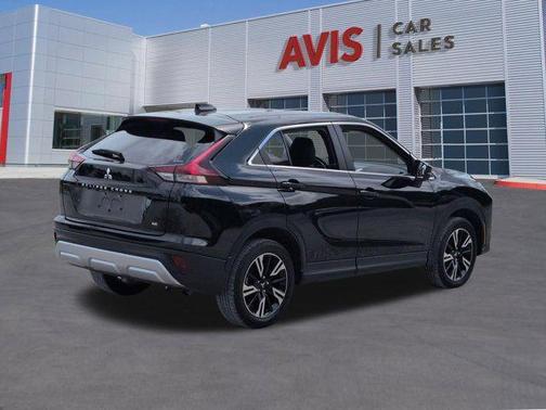 Labrador Black Pearl 2025 Mitsubishi Eclipse Cross SE