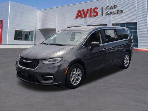 Granite Crystal Metallic Clearcoat 2023 Chrysler Pacifica Touring L