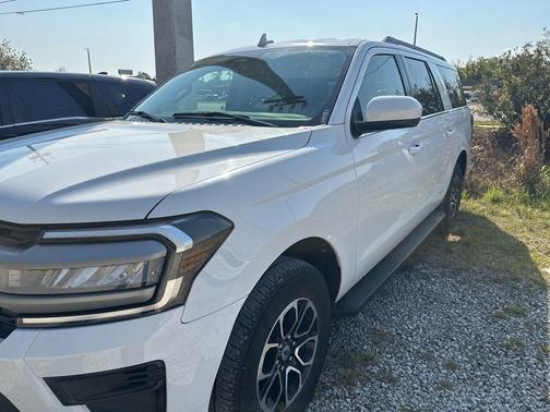 White 2024 Ford Expedition Max XLT