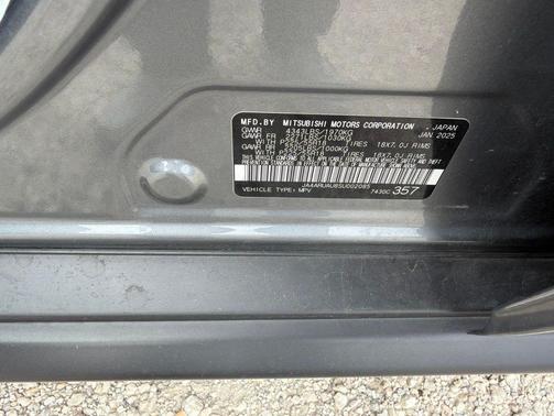 Mercury Gray Metallic 2025 Mitsubishi Outlander Sport SE