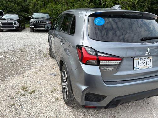 Mercury Gray Metallic 2025 Mitsubishi Outlander Sport SE