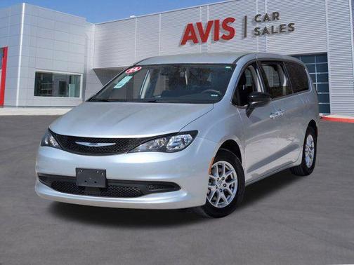 2024 Chrysler Voyager LX