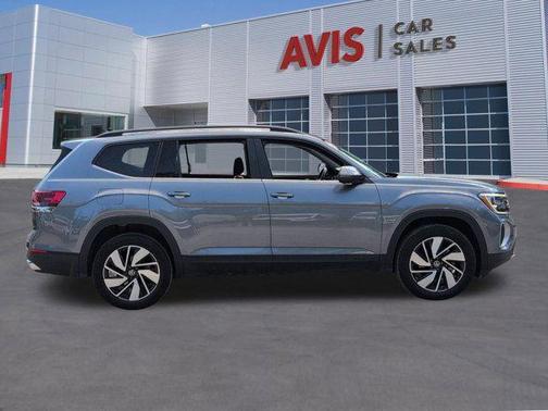 Gray 2025 Volkswagen Atlas 2.0T SE w/Technology