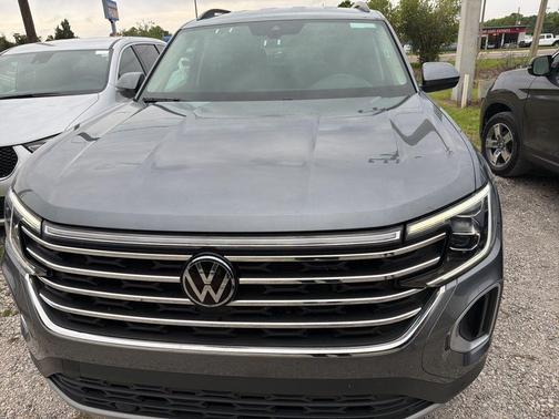 Gray 2025 Volkswagen Atlas 2.0T SE w/Technology