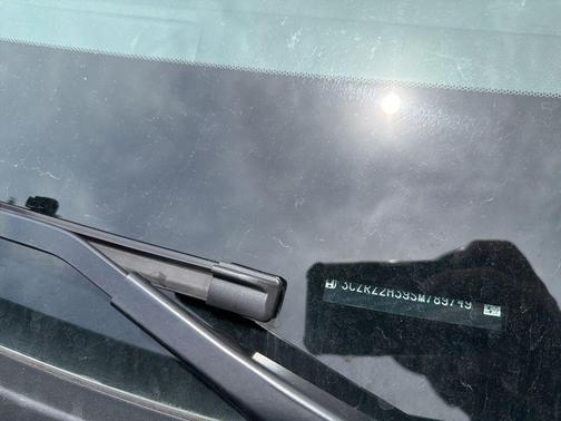 Crystal Black Pearl 2025 Honda HR-V LX